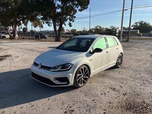 2018 Volkswagen Golf R 2.0T w/DCC & Navigation