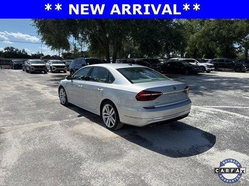 2018 Volkswagen Passat 2.0T R-Line