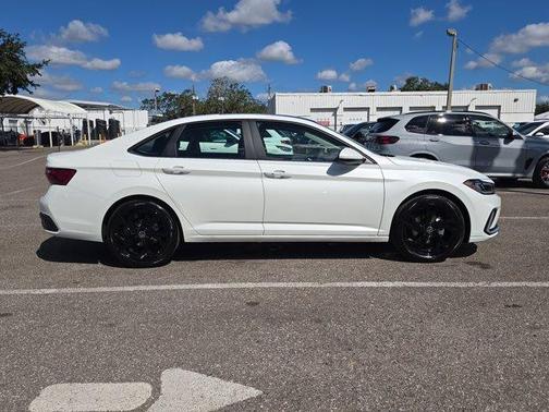 2026 Volkswagen Jetta 1.8T SE