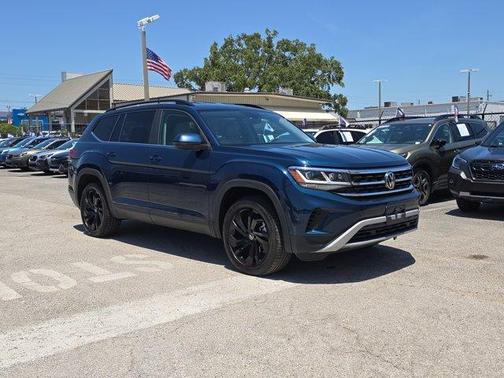 2022 Volkswagen Atlas 3.6L SE w/Technology