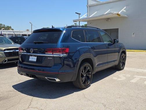 2022 Volkswagen Atlas 3.6L SE w/Technology