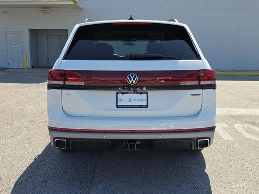 2025 Volkswagen Atlas 2.0T Peak Edition