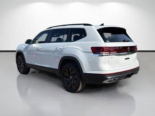 Opal White Pearl 2026 Volkswagen Atlas 2.0T SE W/TECHNOLOGY