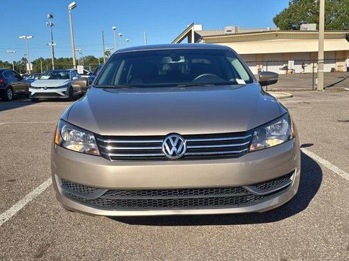 2015 Volkswagen Passat 1.8T Auto Wolfsburg Ed