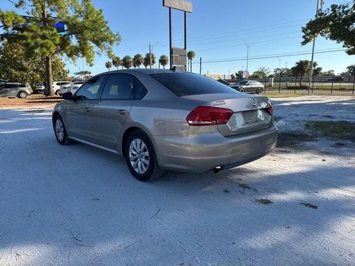 2015 Volkswagen Passat 1.8T Auto Wolfsburg Ed