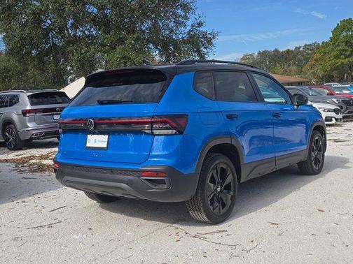 2025 Volkswagen Taos 1.5T SE Black