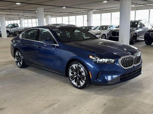 Phytonic Blue Metallic 2025 BMW 530 i
