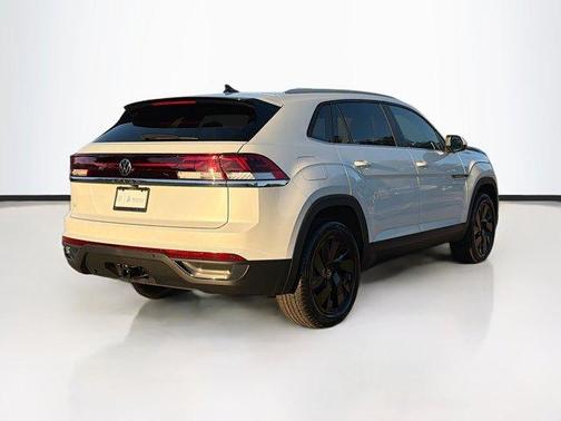2026 Volkswagen Atlas Cross Sport 2.0T SE