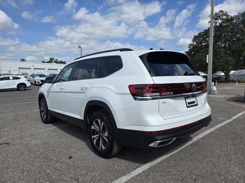 2026 Volkswagen Atlas 2.0T SE