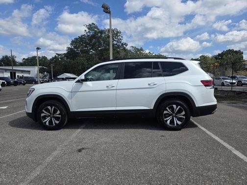 2026 Volkswagen Atlas 2.0T SE