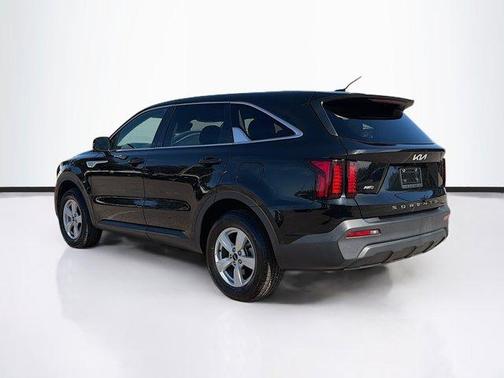 2022 Kia Sorento LX