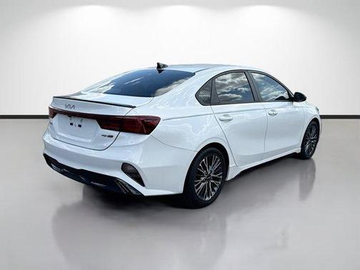 Snow White Pearl 2022 Kia Forte GT-Line