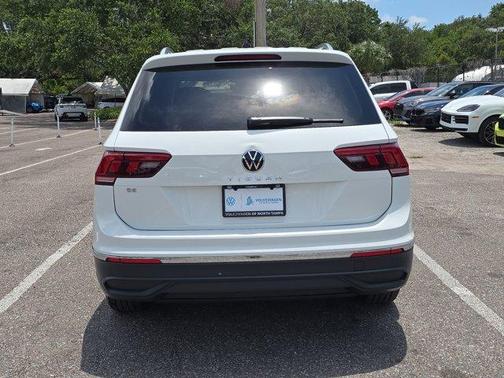 2024 Volkswagen Tiguan 2.0T SE