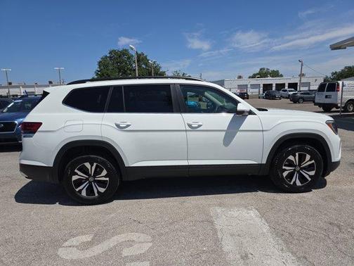 2025 Volkswagen Atlas 2.0T SE