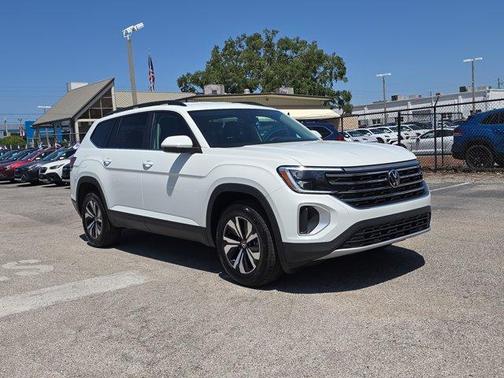 2025 Volkswagen Atlas 2.0T SE