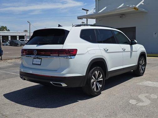 2025 Volkswagen Atlas 2.0T SE