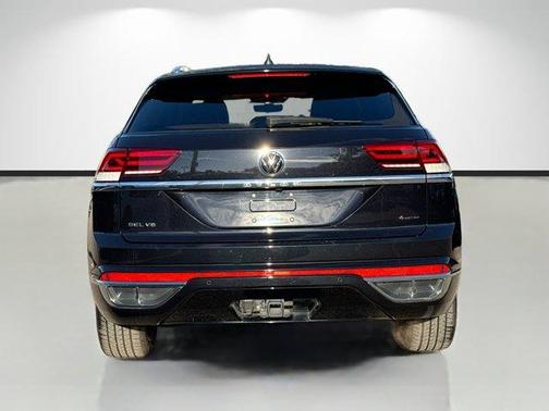 2023 Volkswagen Atlas Cross Sport 3.6L V6 SEL Premium R-Line