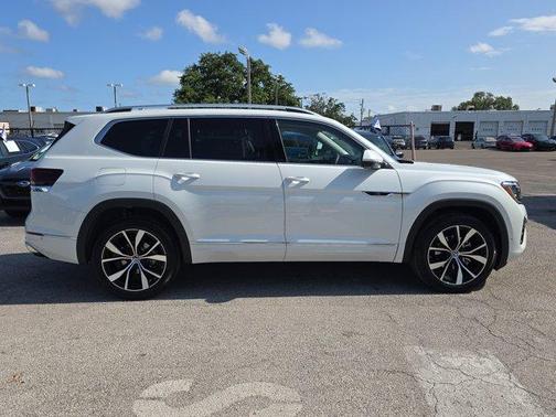 2025 Volkswagen Atlas 2.0T SEL Premium R-Line