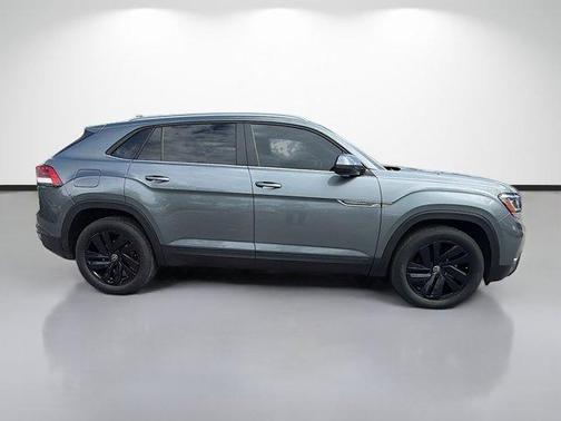 Platinum Gray Metallic 2023 Volkswagen Atlas Cross Sport 3.6L V6 SE w/Technology