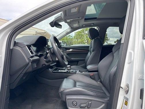 2024 Audi Q5 45 S line quattro Premium
