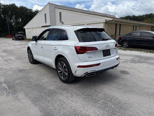 2024 Audi Q5 45 S line quattro Premium