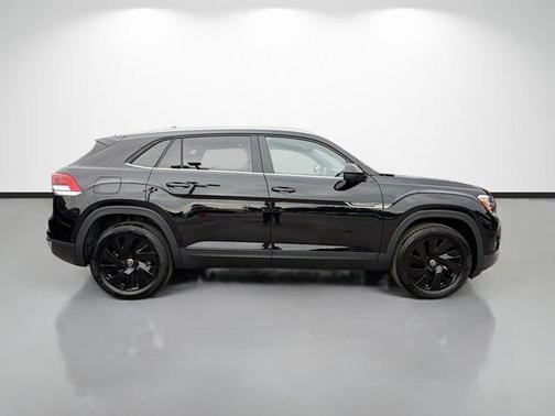 Black 2026 Volkswagen Atlas Cross Sport 2.0T SE W/TECHNOLOGY