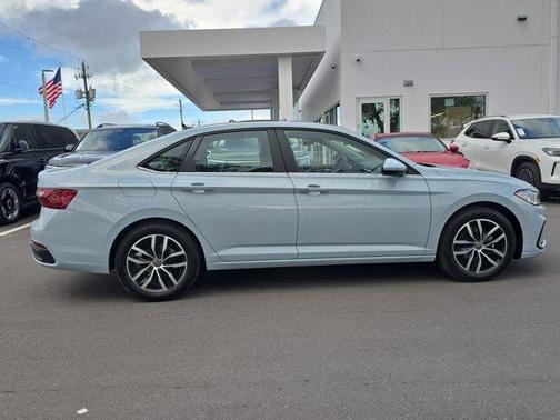 2025 Volkswagen Jetta 1.5T SE