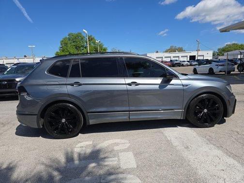 2020 Volkswagen Tiguan 2.0T SE R-Line Black