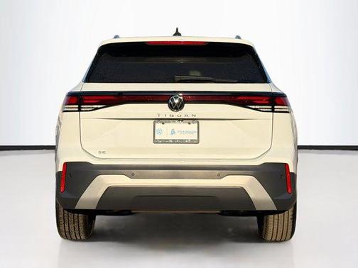 2025 Volkswagen Tiguan 2.0T SE