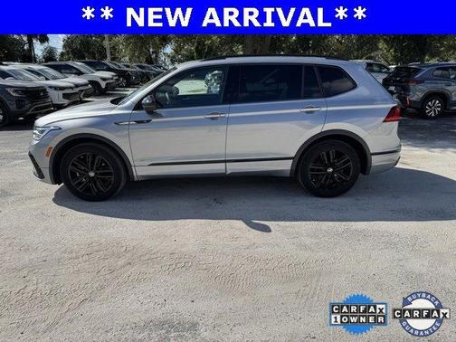 2022 Volkswagen Tiguan 2.0T SE R-Line Black