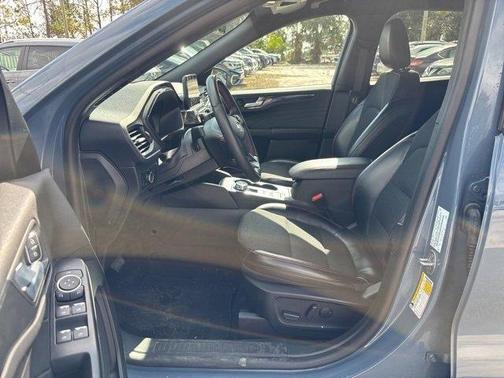 2025 Ford Escape ST-Line Select