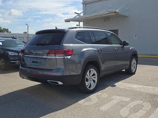 2022 Volkswagen Atlas 3.6L SE w/Technology