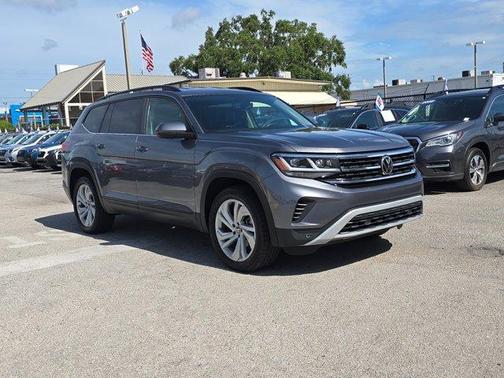 2022 Volkswagen Atlas 3.6L SE w/Technology