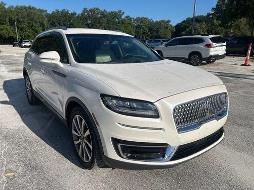 White Platinum Tri-Coat Metallic 2019 Lincoln Nautilus Select