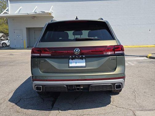 2025 Volkswagen Atlas 2.0T Peak Edition