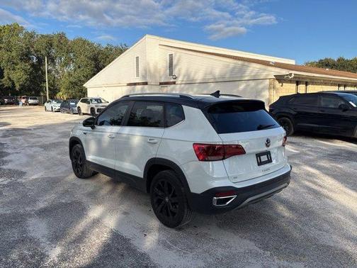 2024 Volkswagen Taos 1.5T SE