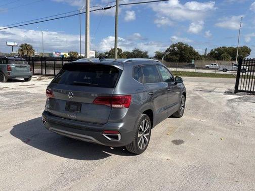 2022 Volkswagen Taos 1.5T SE