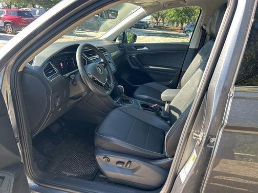 Platinum Gray Metallic 2021 Volkswagen Tiguan 2.0T SEL