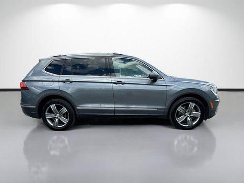 Platinum Gray Metallic 2021 Volkswagen Tiguan 2.0T SEL