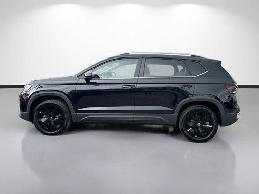 Black 2026 Volkswagen Taos 1.5T SE