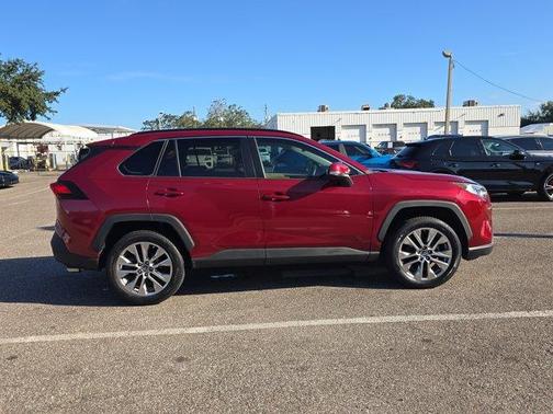 2019 Toyota RAV4 XLE Premium