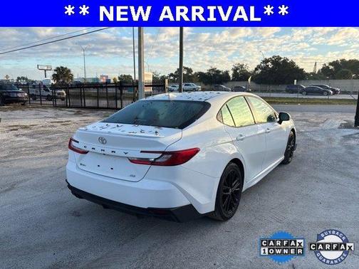 2025 Toyota Camry SE