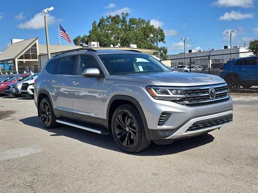 2022 Volkswagen Atlas 3.6L SE w/Technology