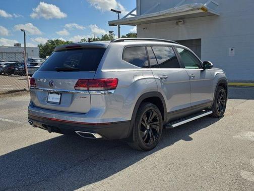 2022 Volkswagen Atlas 3.6L SE w/Technology