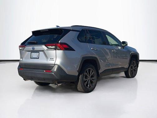 2022 Toyota RAV4 Hybrid XLE Premium