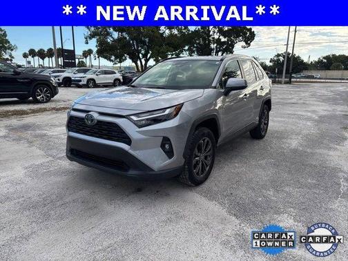 2022 Toyota RAV4 Hybrid XLE Premium