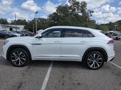 2026 Volkswagen Atlas Cross Sport 2.0T SEL Premium R-Line