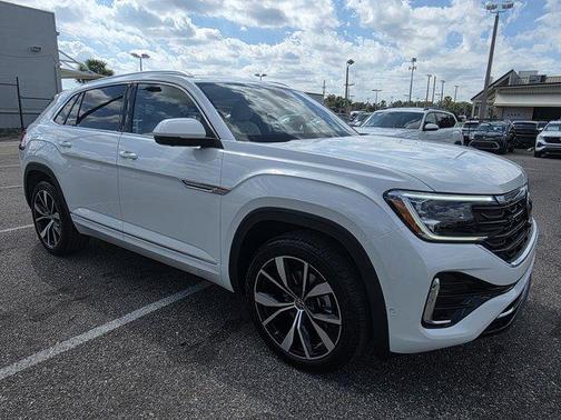 2026 Volkswagen Atlas Cross Sport 2.0T SEL Premium R-Line