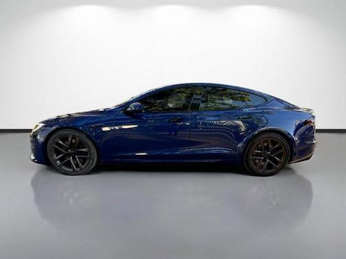 2022 Tesla Model S Plaid