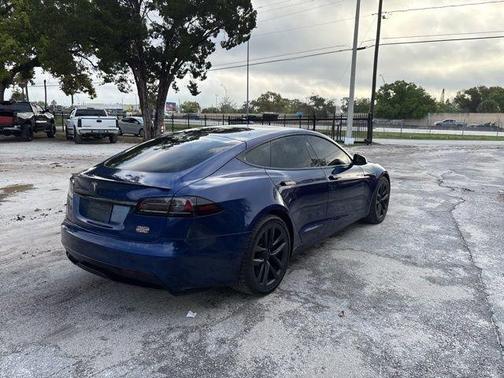2022 Tesla Model S Plaid